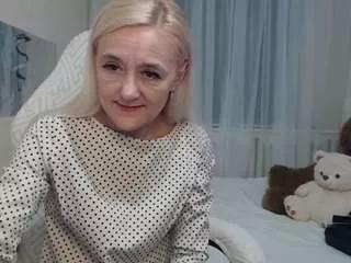 Offline karmenhiron on CamSoda