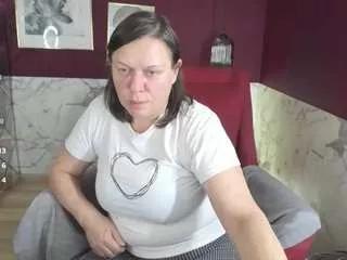 Freechat kellyperfect on CamSoda