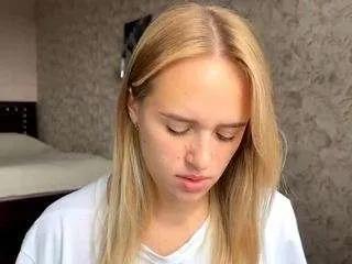 Offline kieraleeming on CamSoda