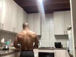 Freechat kingtgc on CamSoda