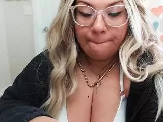 kinky-kris on CamSoda 