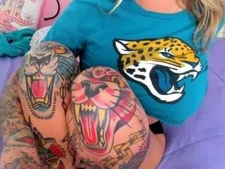 Offline koramarina on CamSoda