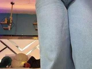 Offline lady-brownn on CamSoda