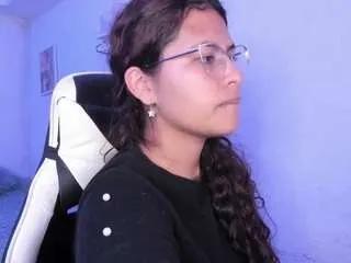 Offline lady-brownnnn on CamSoda