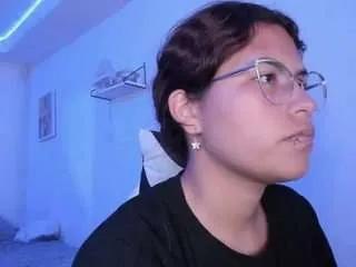 Offline lady-brownnnn on CamSoda