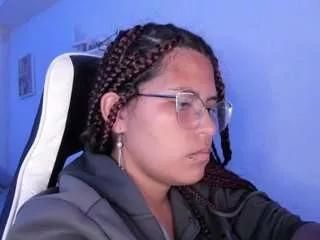 Offline lady-brownnnn on CamSoda