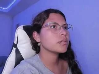 Offline lady-brownnnn on CamSoda