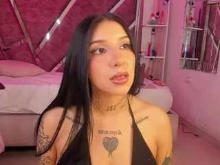 Offline leiawong on CamSoda