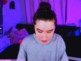 Offline lilythompsonx on CamSoda