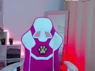 livingdolly on CamSoda 