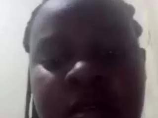 Offline luciamontezz on CamSoda