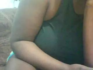 Offline luciamontezz on CamSoda