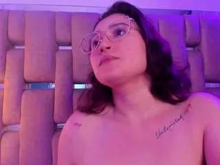 Private lunapleasure on CamSoda