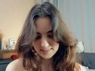 Freechat lynnadollins on CamSoda