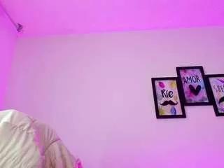 Offline mariaan-m on CamSoda