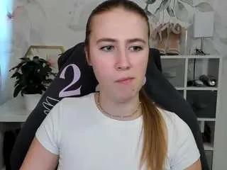 Offline meganxcute on CamSoda