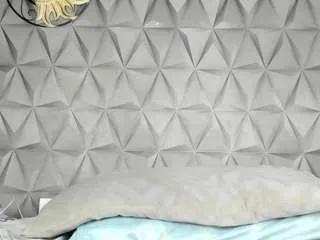 Offline mollys-charm777 on CamSoda