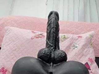 Offline muriel-belov on CamSoda