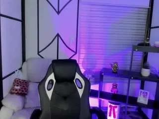 Offline nahomirichards on CamSoda
