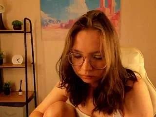 Offline noora-moore on CamSoda