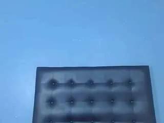 Offline pervert-tiny-girl on CamSoda