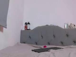 Offline red-moon1 on CamSoda