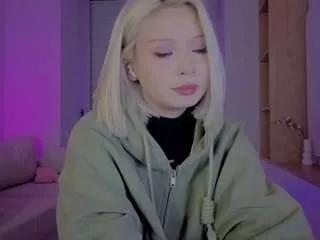 Offline rileymee on CamSoda