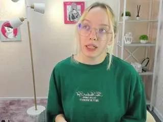 Freechat rocket-bunnyy on CamSoda