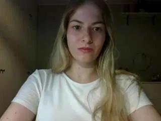 Offline rosiejune on CamSoda