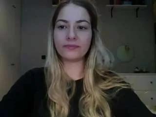 Offline rosiejune on CamSoda