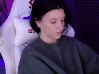 Offline roxy-riot on CamSoda