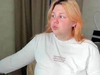 Offline ruth-oliver on CamSoda