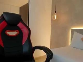 Offline samantha-17 on CamSoda