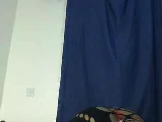 Offline sexy-caramel-goddess on CamSoda