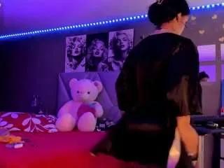 Freechat sexyzoee on CamSoda