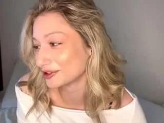 sunheeanderson — Do you want to take off my skirt? [44 tokens remaining]