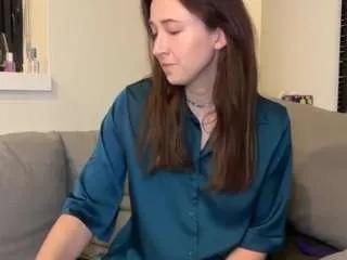 tilliemay on CamSoda 