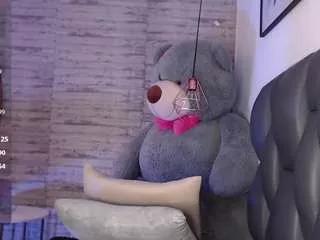 Offline tinnahottie on CamSoda