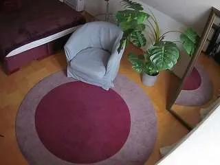 voyeurcam-julmodels-whitebed-5 — sgemma chat