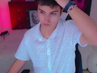 Offline yarethrouss on CamSoda