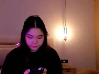 Offline yummym on CamSoda