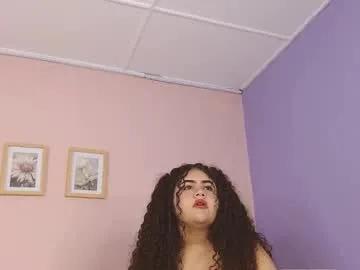 Freechat lourdes_moon22 on Chaturbate