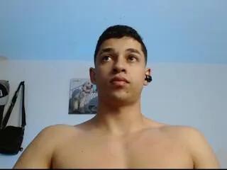 Freechat adam_keith on Flirt4Free