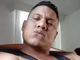 Offline bruno_marth on Flirt4Free