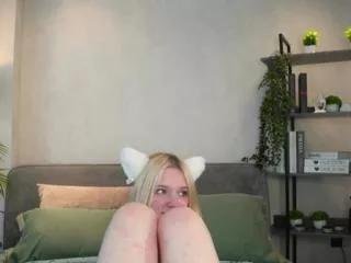 Offline cate_daggettv on Flirt4Free