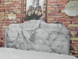 damian_i — Freechat on Flirt4Free