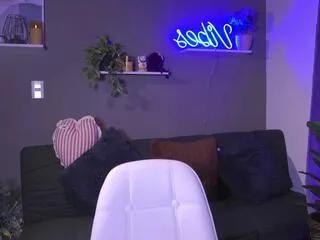 Offline hanah_evans on Flirt4Free