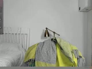 Offline hustle_babyy on Flirt4Free