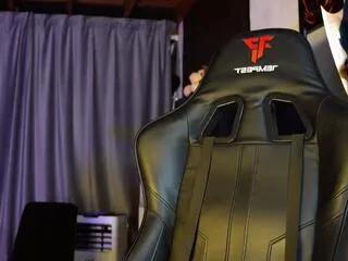 Offline jackson_cottonwood on Flirt4Free