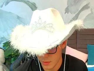 Freechat johnny_october on Flirt4Free